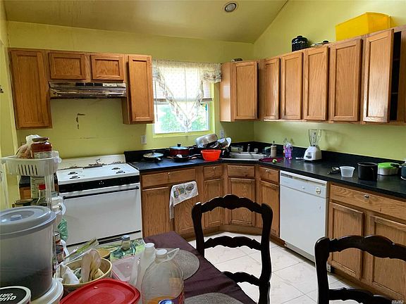 3rd image of 62 Burnett St