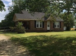 1091 Sidonia Rd, Sharon, TN 38255