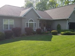 206 Fair Oaks Dr, Fairmont, WV 26554