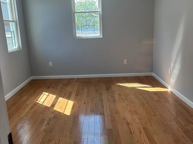 3737 White Plains Rd #4 — Photo 8