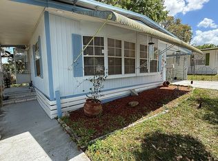 4828 Lakeside Dr, Zephyrhills, FL 33542