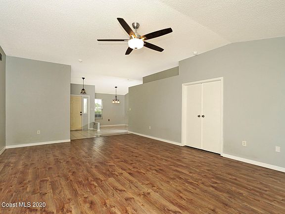 3rd image of 1490 Denali St SE