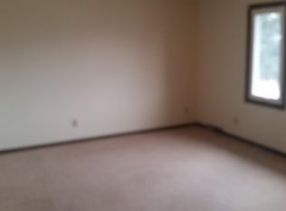 970 S 150th St, Omaha, NE 68154