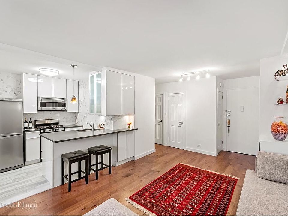 1st image of 1202 2nd Ave #9H