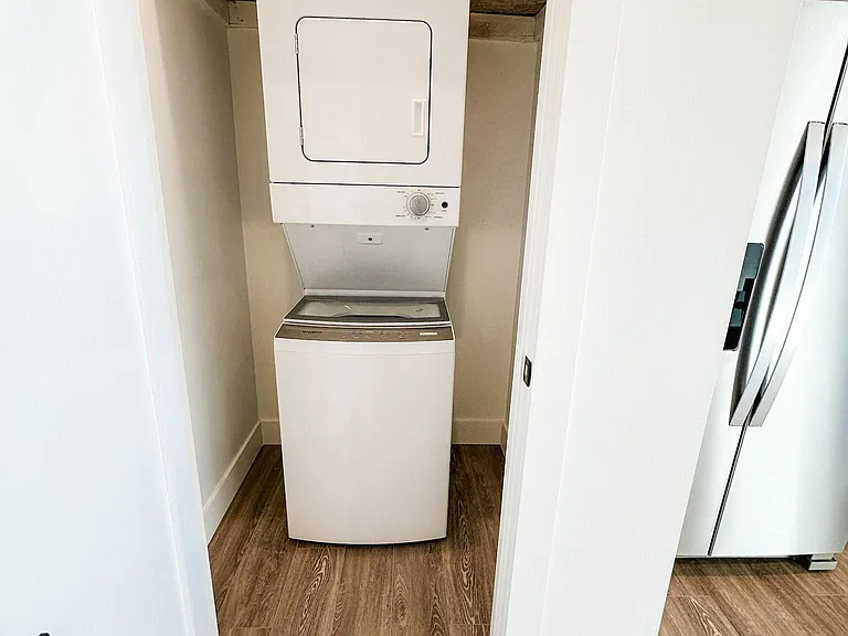 9517 E Colfax Ave #203 — Photo 7