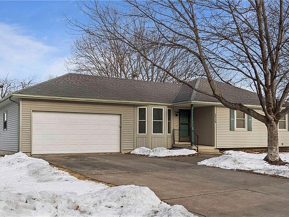 2nd image of 2119 Calumet Dr