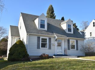 317 S Garfield Ave, Port Washington, WI 53074
