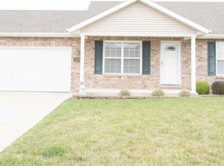 1123 Pinewood Ln, Waterloo, IL 62298