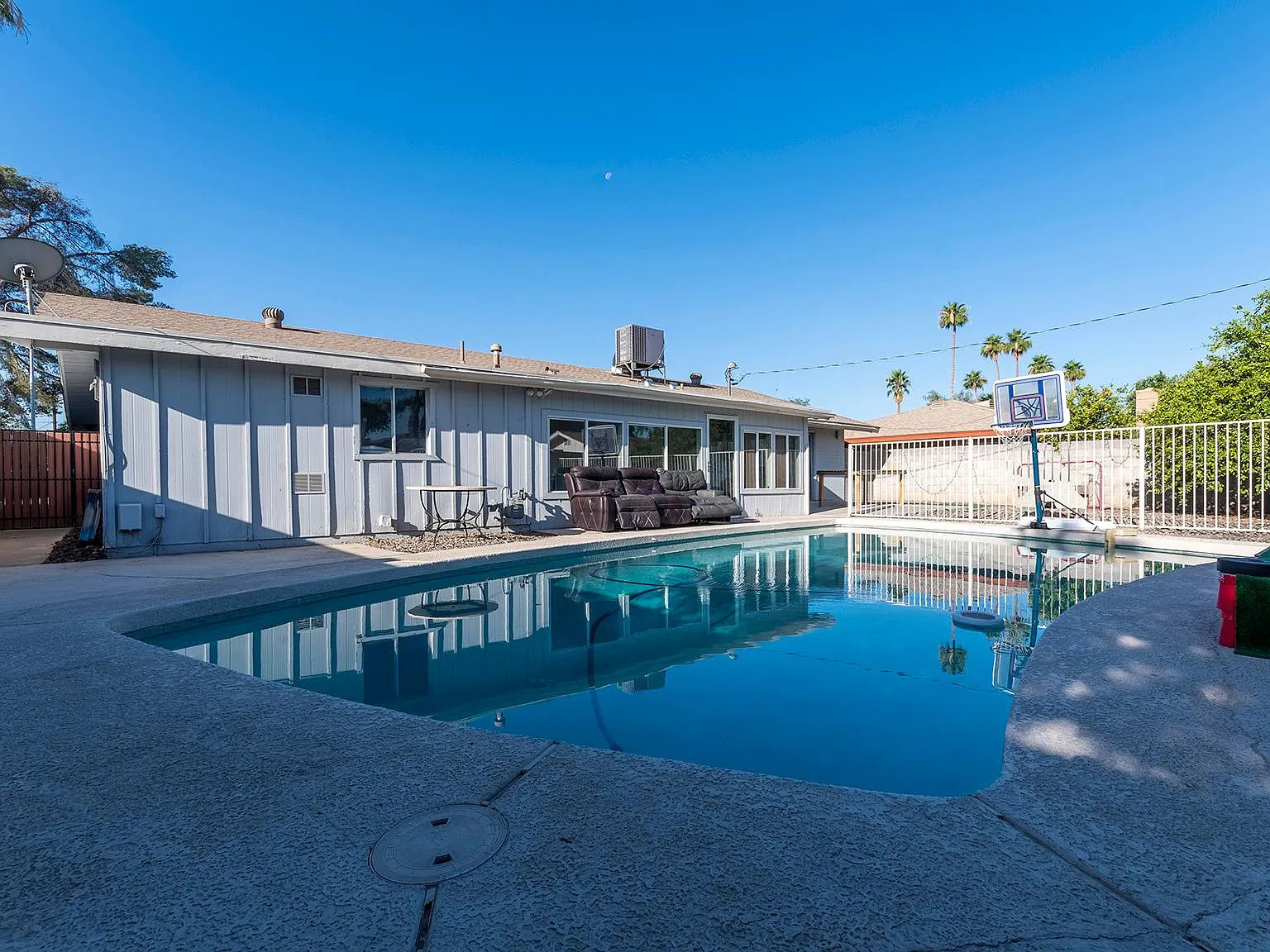 1 bed, 200 sqft, $600 — Photo 3