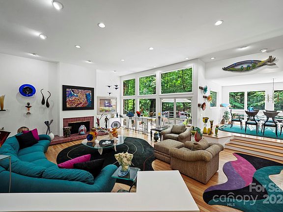 2nd image of 5401 Lancelot Dr