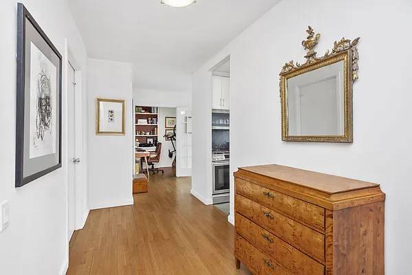 Sold by Compass | media 22