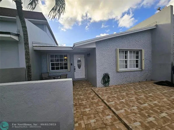 19328 NW 53rd Pl, Miami Gardens, FL 33055