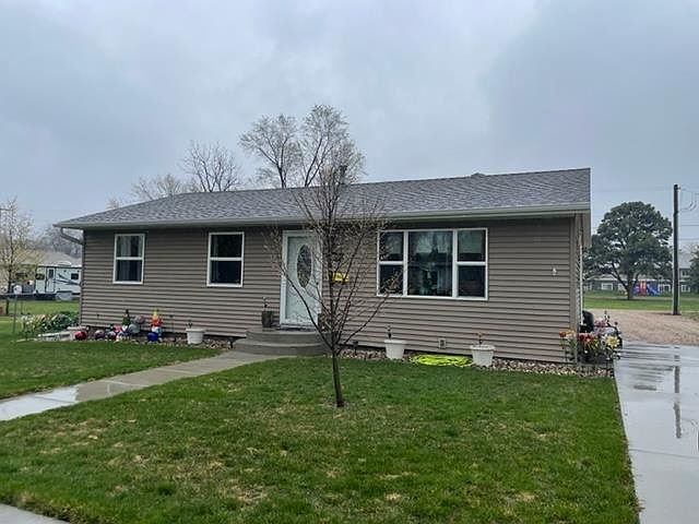 1st image of 1009 E 12th St