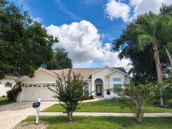 8701 MIDDLE CROSS PLACE, TAMPA, FL 33635