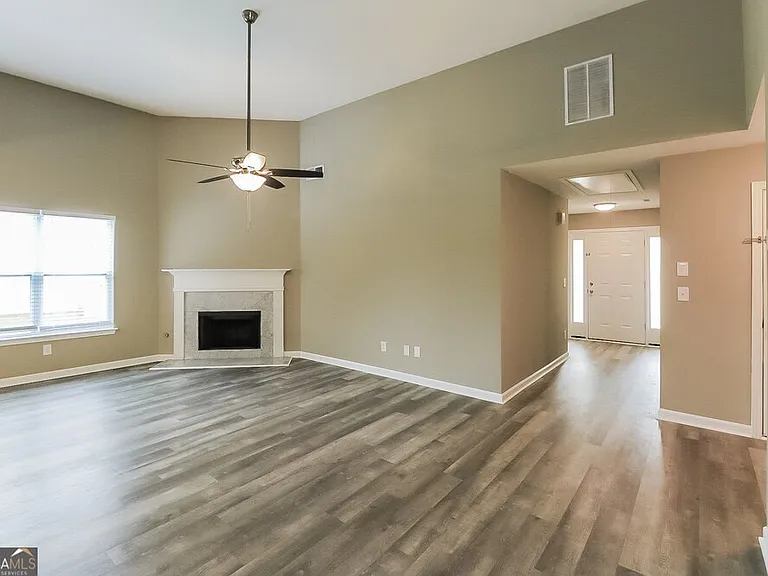 206 Nadia Ct — Photo 4