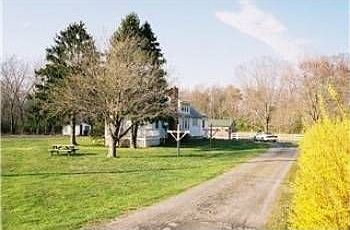 2nd image of 2895 Hartly Rd