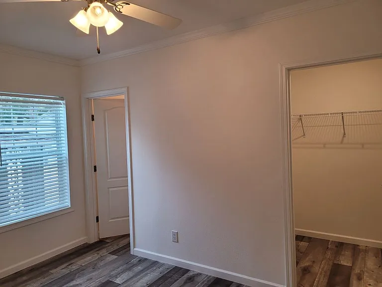 5600 Jennie St #15 — Photo 7
