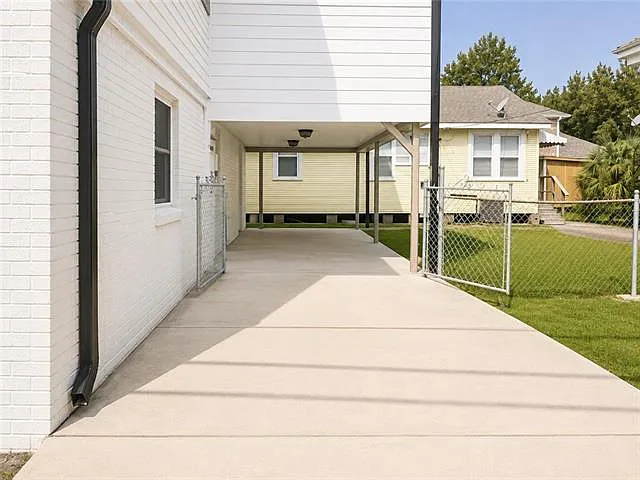 2 bed, 1.0 bath, 800 sqft, $1,800 — Photo 3