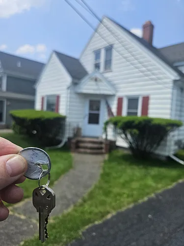 115 W Spruce St Photo 1