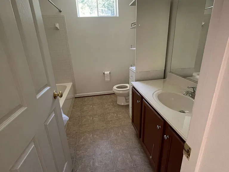 54 Sanctuary Ln — Photo 8