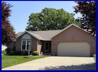 1925 Hunters Ridge Dr, Huntington, IN 46750