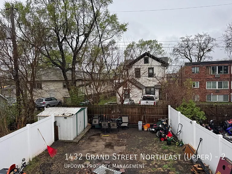 1432 Grand St NE #2 — Photo 22