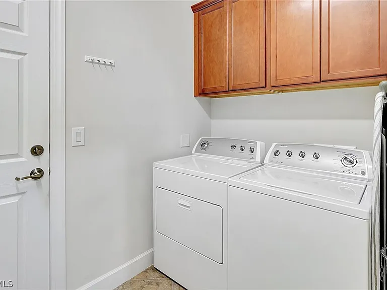 10879 Rutherford Rd — Photo 19