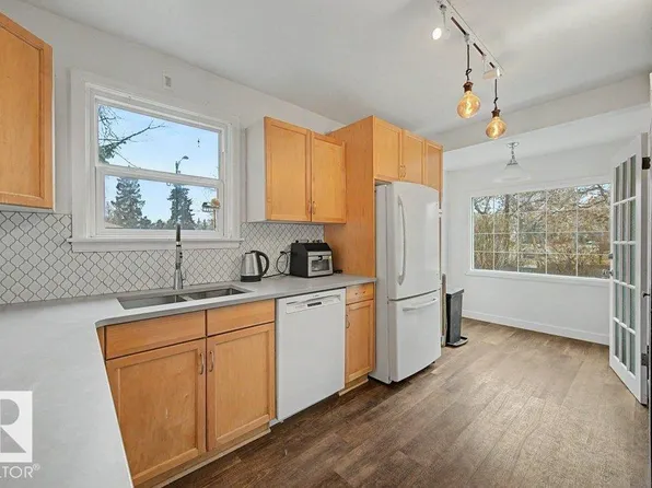 14020 109b Ave NW, Edmonton, AB T5M 2K8