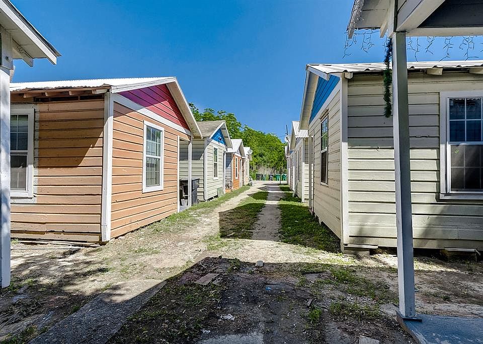 Each of the 10 units cute as a button!