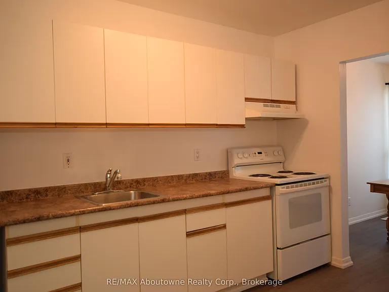 176 Henry St #25 — Photo 12