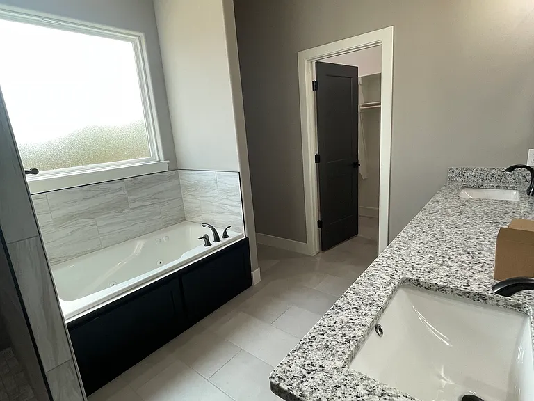 480 Rosedale Pl — Photo 13