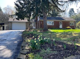 2318 Newport Rd, Ann Arbor, MI 48103