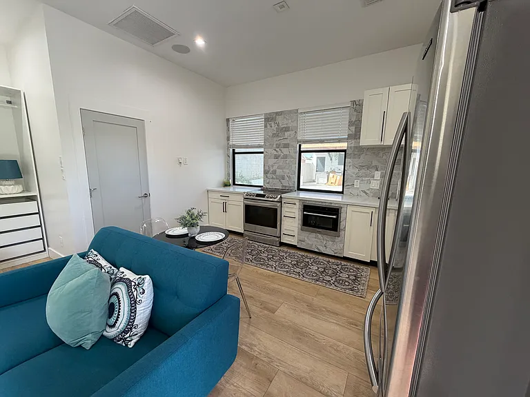 1807 E Campbell Ave — Photo 16