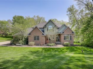 4931 Fireside Dr, Akron, OH 44319