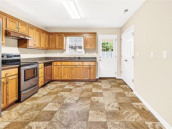 5th image of 716 Dixon Ave Unit A