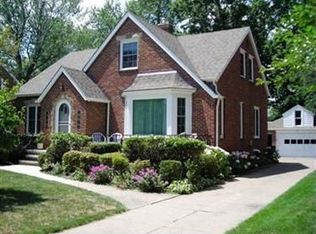 4292 W 214th St, Fairview Park, OH