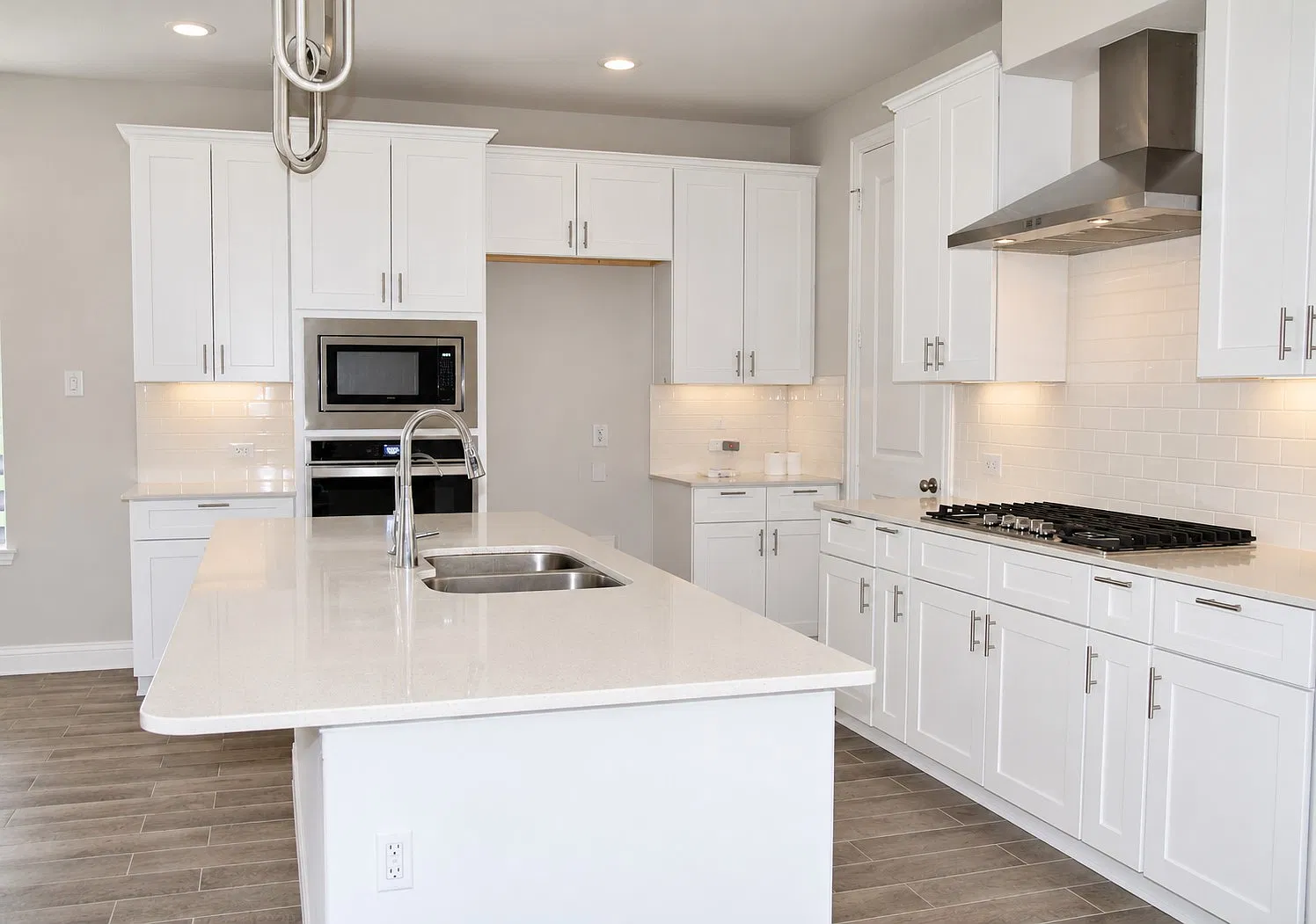4 bed, 3.5 bath, 2989 sqft, $3,399 — Photo 4