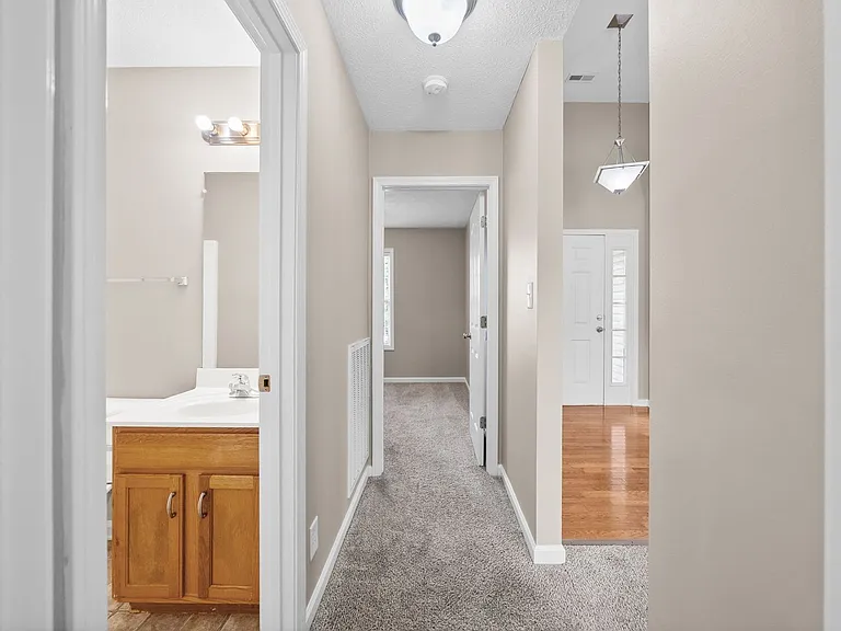 3932 Gaine Dr — Photo 17