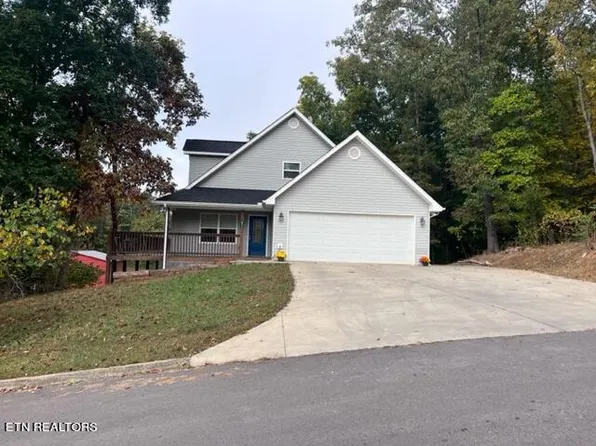 832 Catherine Crisp Way, Kodak, TN 37764