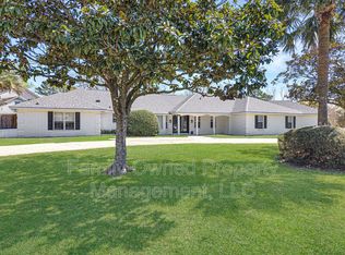 23 Shadowmoss Pkwy, Charleston, SC 29414