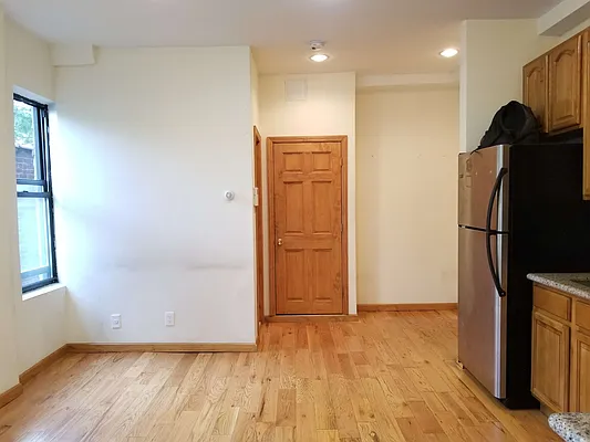 Rented by Astoria Realty | media 1