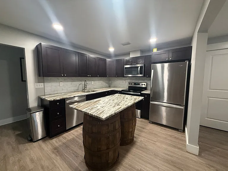 116 Burnett Rd — Photo 42