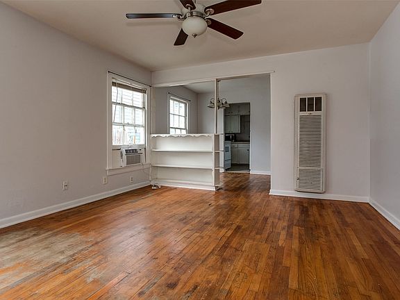5th image of 3910 Linden Ave