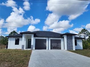 386 Bell Blvd S, Lehigh Acres, FL 33974