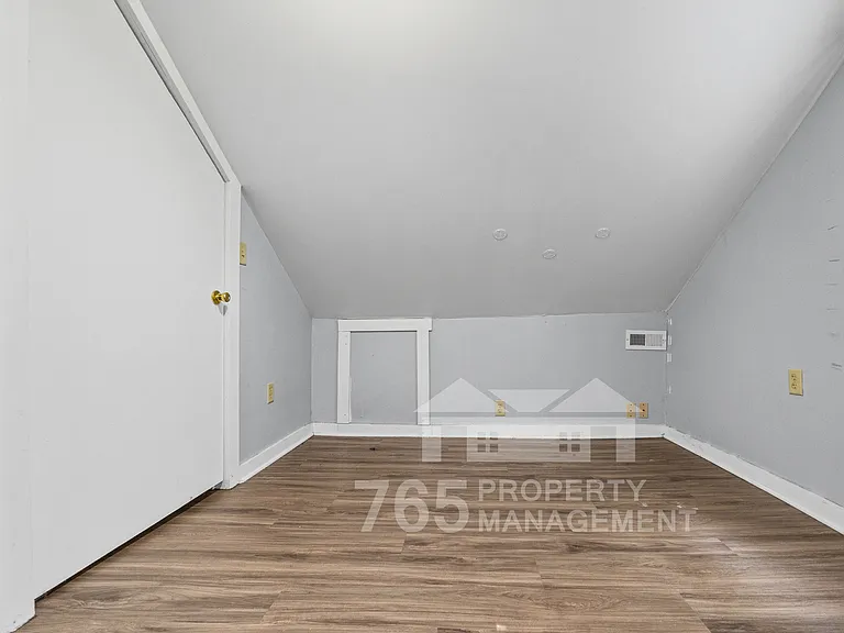 515 S 15th St #4 — Photo 4