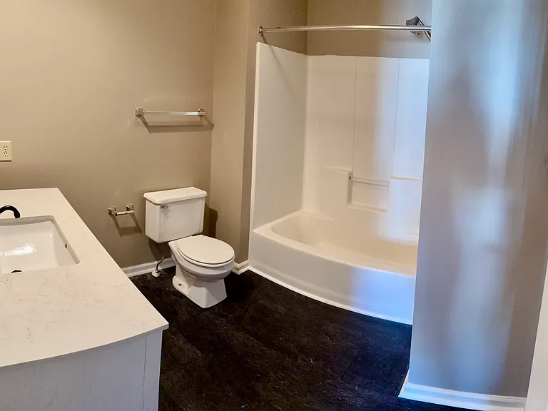 1336 Le Parc Ter — Photo 11