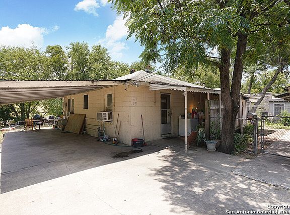 3rd image of 158 Carle Ave