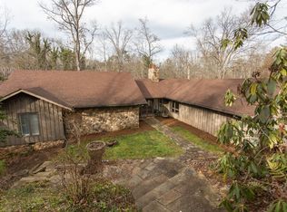 1094 14th Avenue Dr NW, Hickory, NC 28601