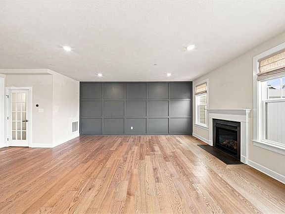 4th image of 4205 Spruce Rd