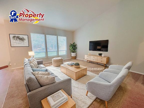 3rd image of 5759 N Applebrook Way
